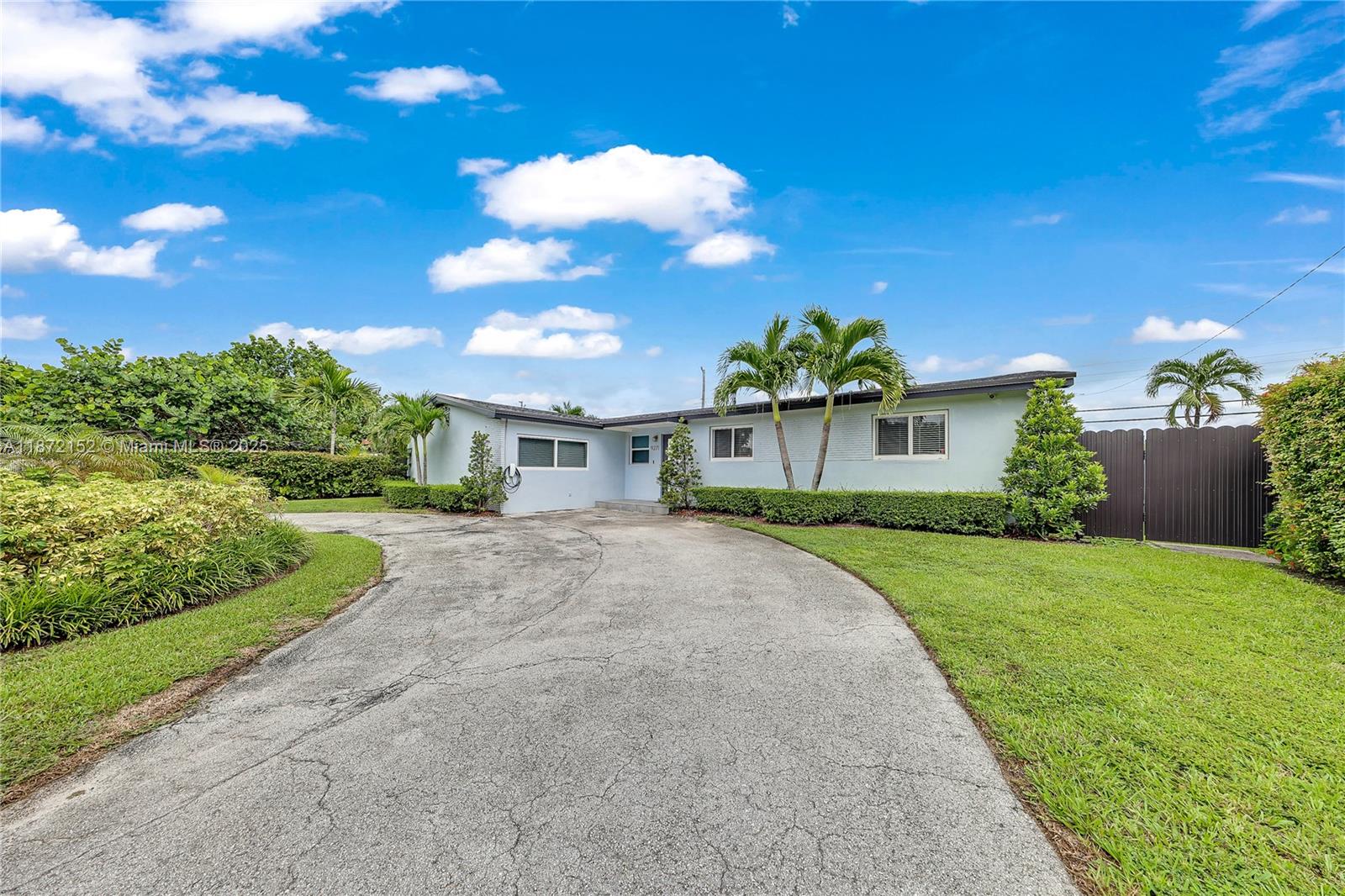 9271 Southwest 58th Terrace Miami, FL 33173 - Photo 1 of 21