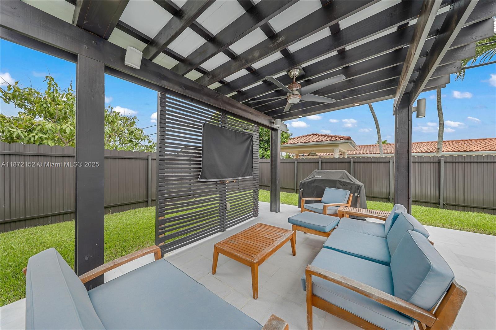 9271 Southwest 58th Terrace Miami, FL 33173 - Photo 3 of 21