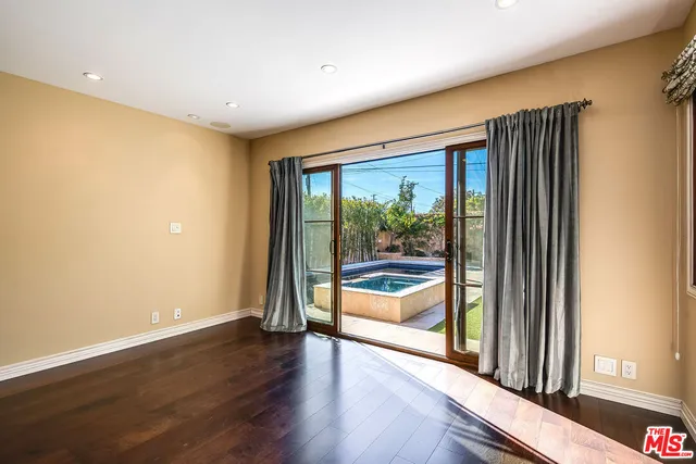 a view of livingroom with furniture and wooden floor