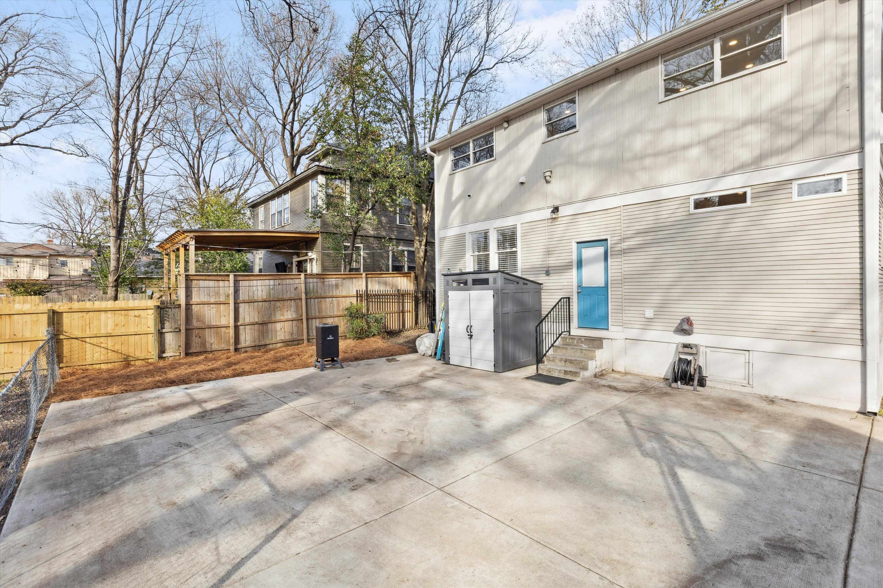 779 Roland Street Memphis, TN 38104 - Photo 26 of 29 a view of a backyard