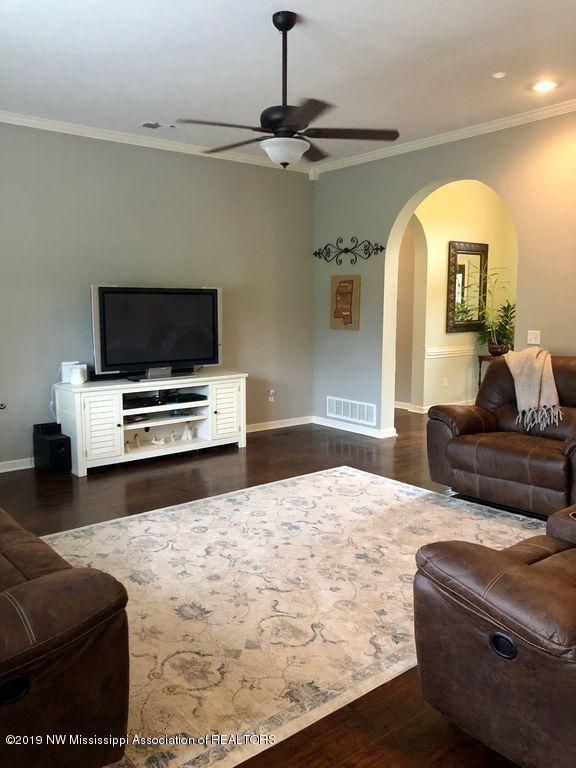 7420 Byhalia Road Olive Branch, MS 38654 - Photo 5 of 27 great room