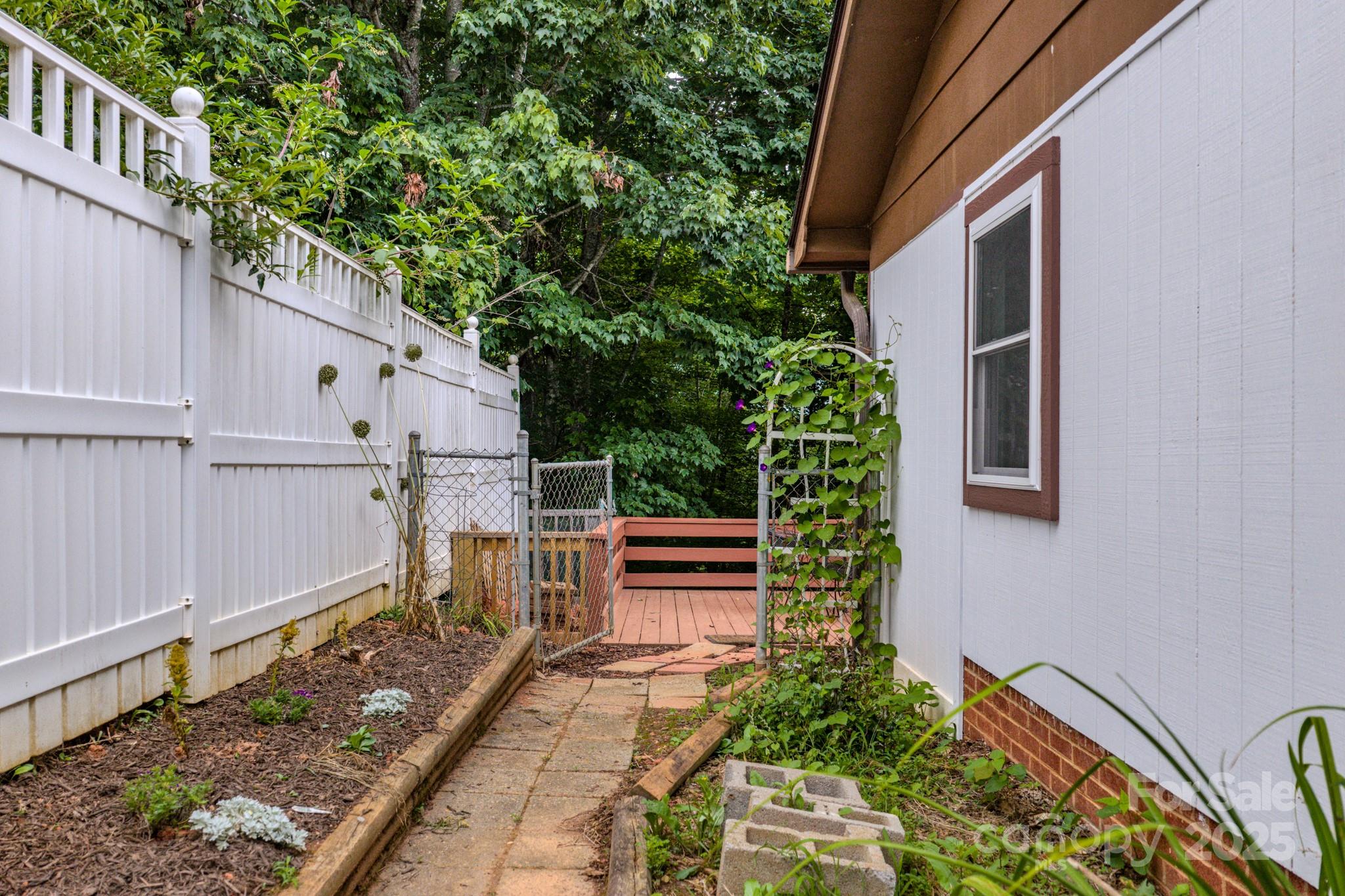 85 Pine Ridge Road Mars Hill, NC 28754 - Photo 37 of 43