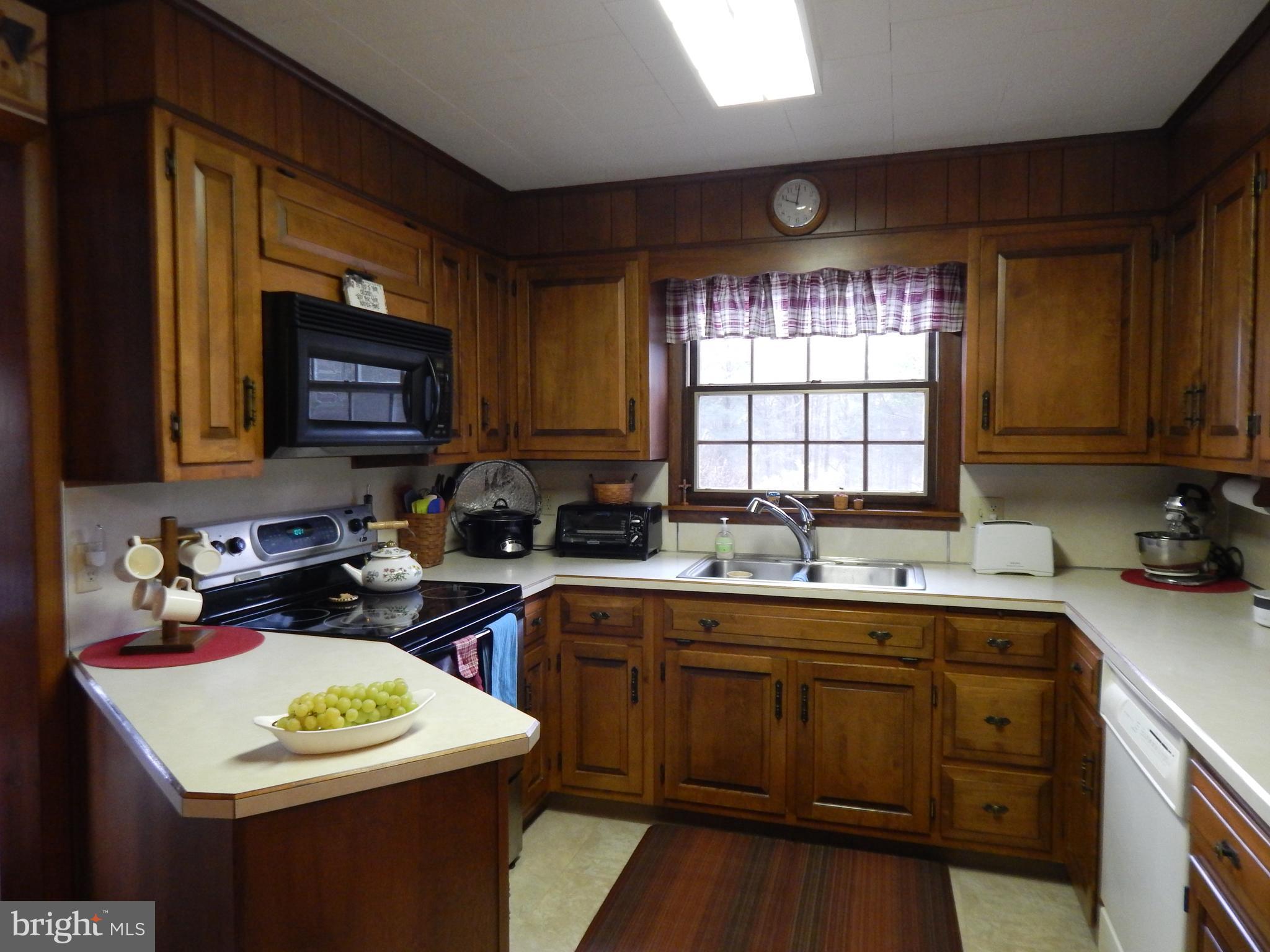 2430 Little Road Perkiomenville, PA 18074 - Photo 10 of 30 Gallery Image 10