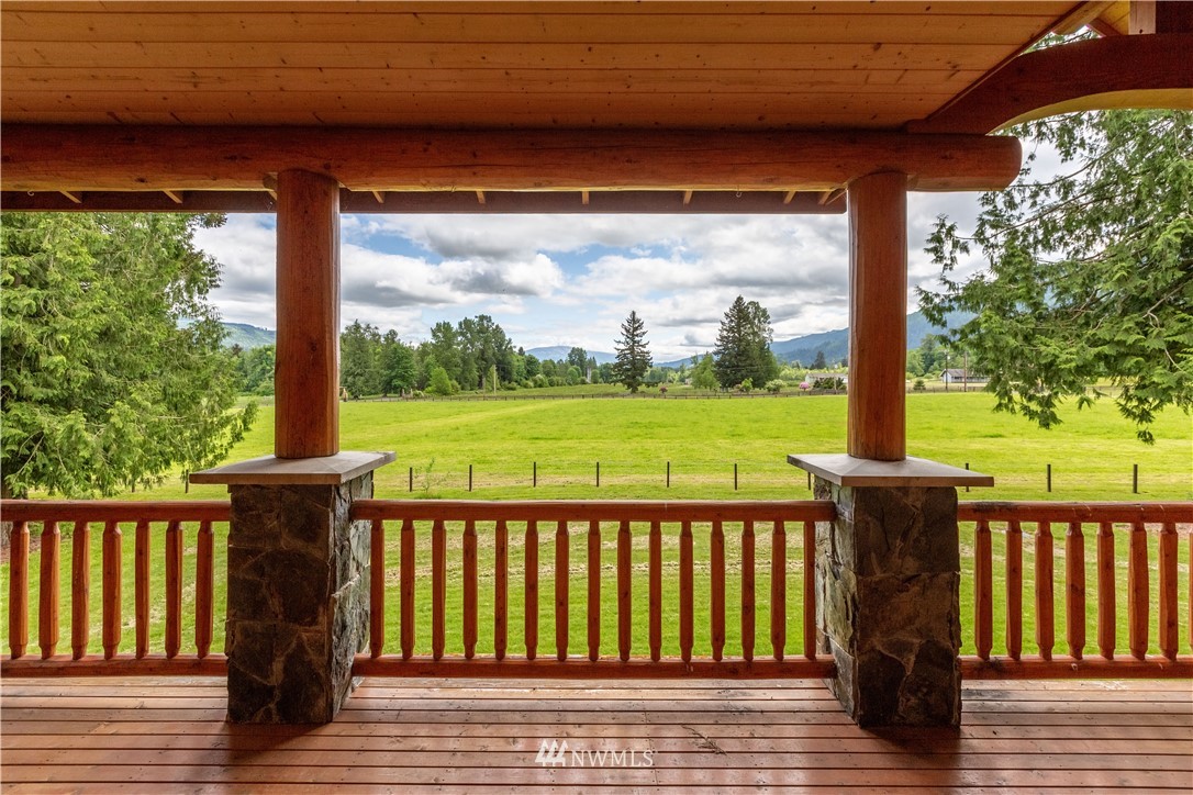 5052 Potter Road Deming, WA 98244 - Photo 10 of 37