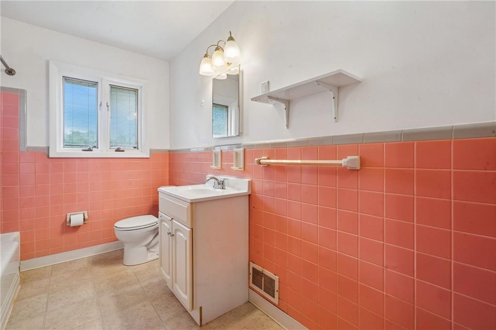 329 Sarah Street McKees Rocks, PA 15136 - Photo 12 of 22 Gallery Image 12