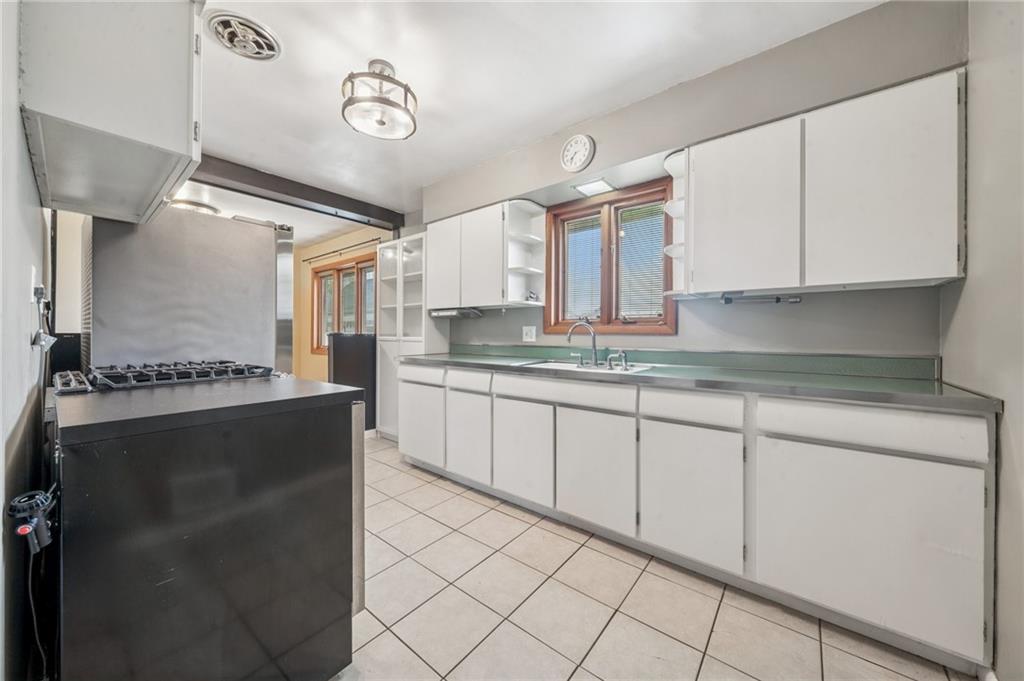 329 Sarah Street McKees Rocks, PA 15136 - Photo 10 of 22 Gallery Image 10