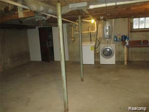 2228 South Vassar Road Burton, MI 48519 - Photo 10 of 12 Gallery Image 10