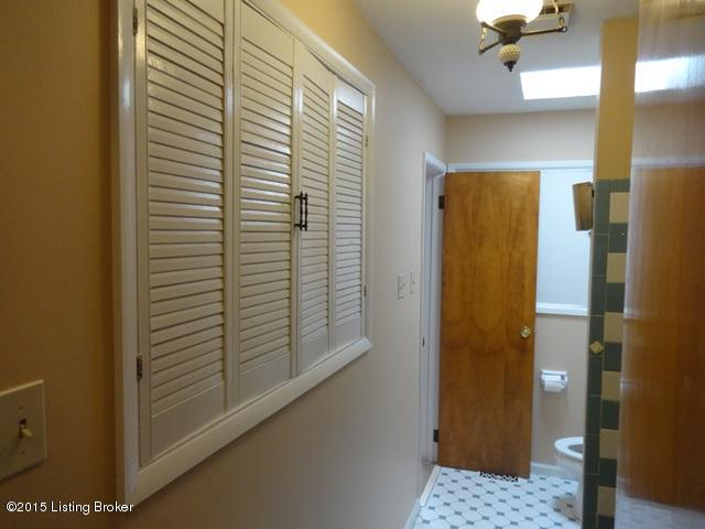 9800 Gandy Road Louisville, KY 40272 - Photo 12 of 23 11