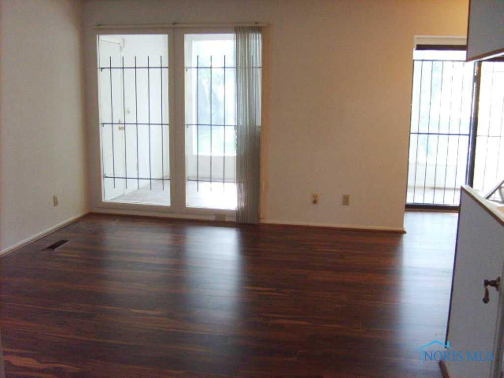 4043 Angola Road Toledo, OH 43615 - Photo 2 of 16 Gallery Image 2