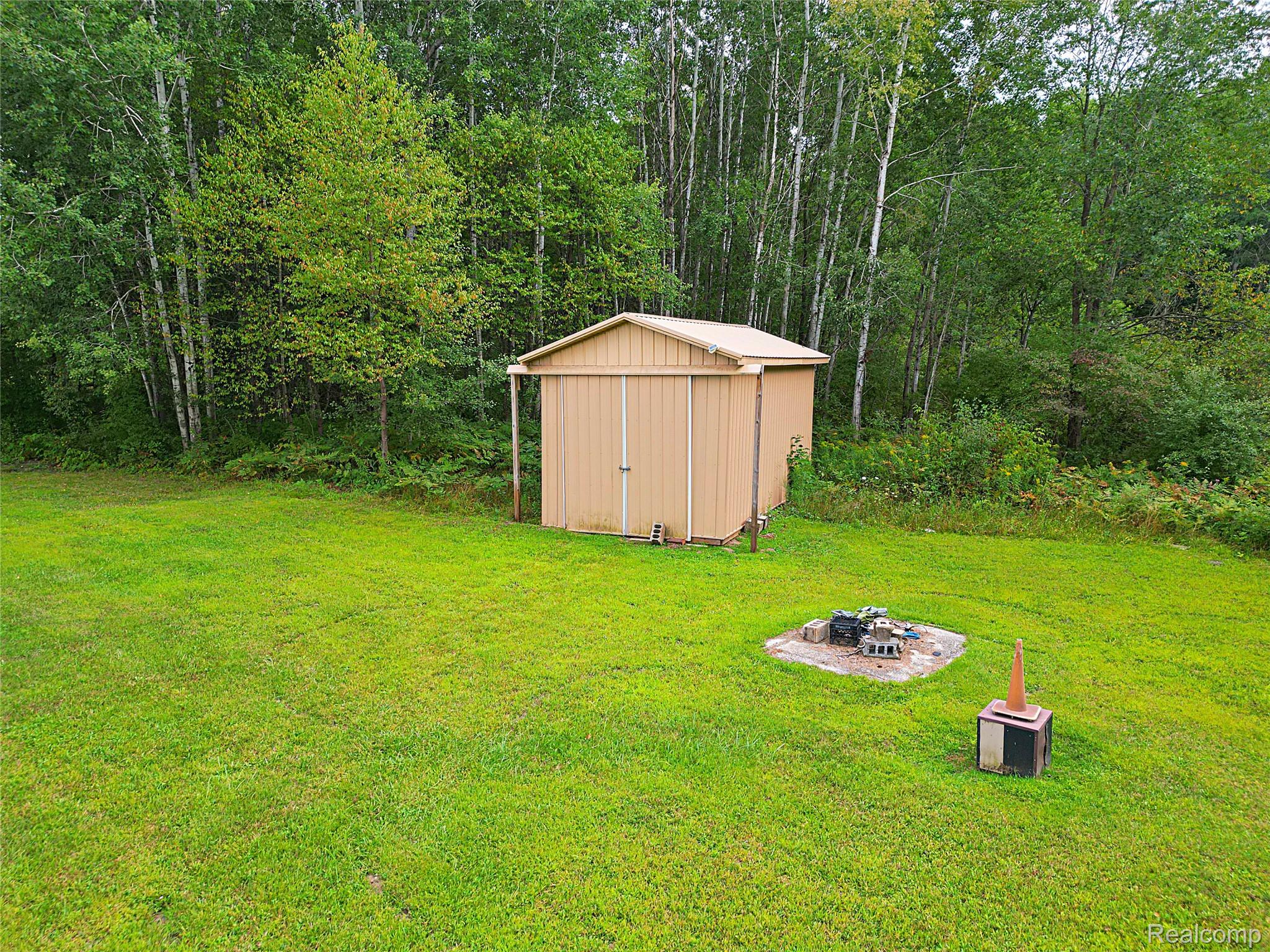 11365 Littlefield Road Blanchard, MI 49310 - Photo 25 of 68 DJI_0029_InPixio.jpg