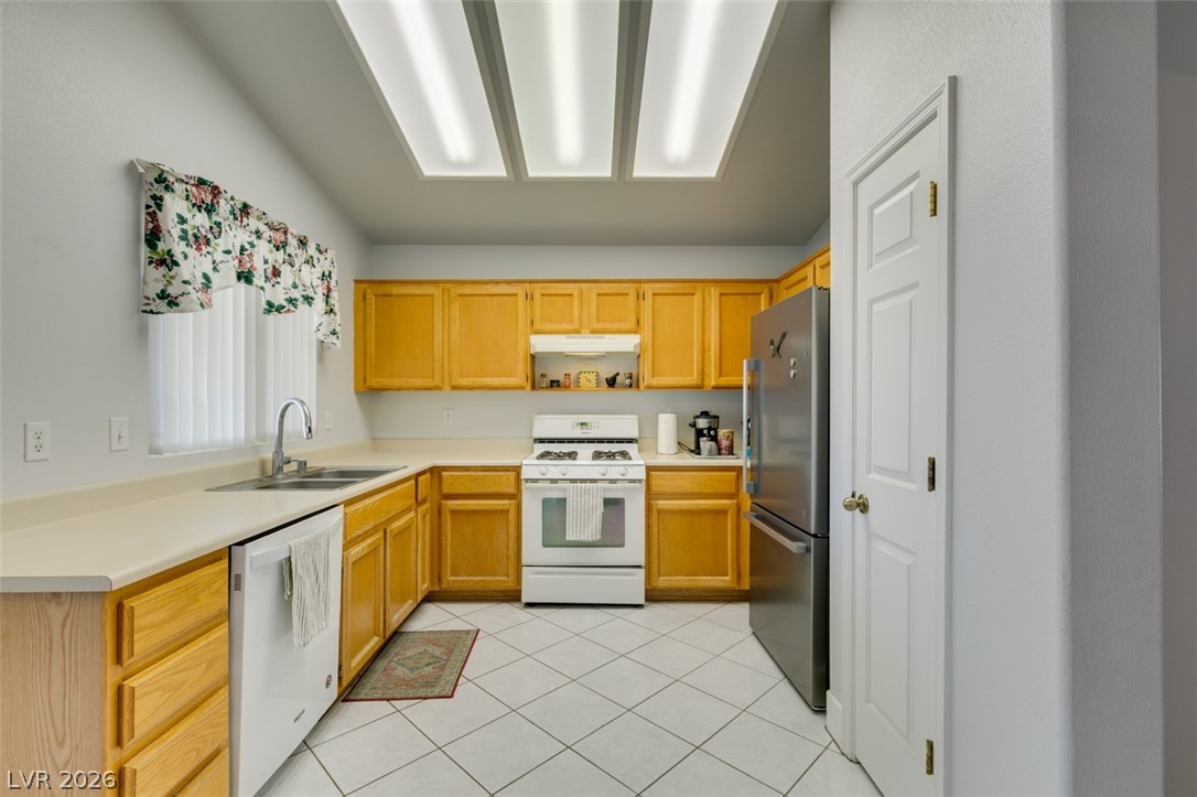 2188 Chapman Ranch Drive Henderson, NV 89012 - Photo 27 of 77
