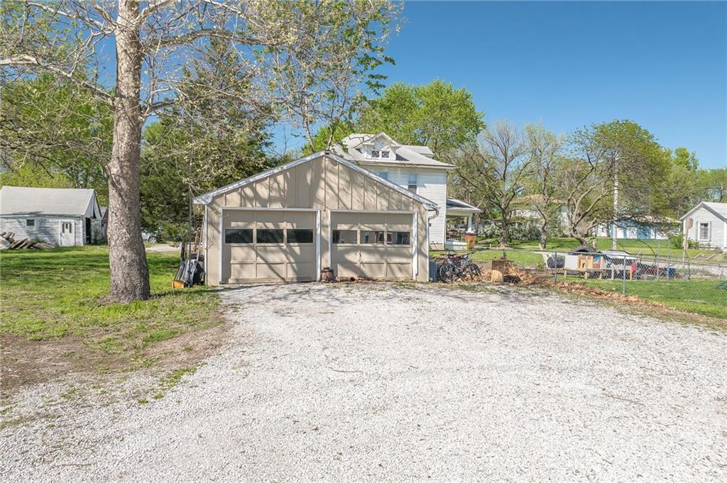 1403 3rd Street Chillicothe, MO 64601 - Photo 4 of 31