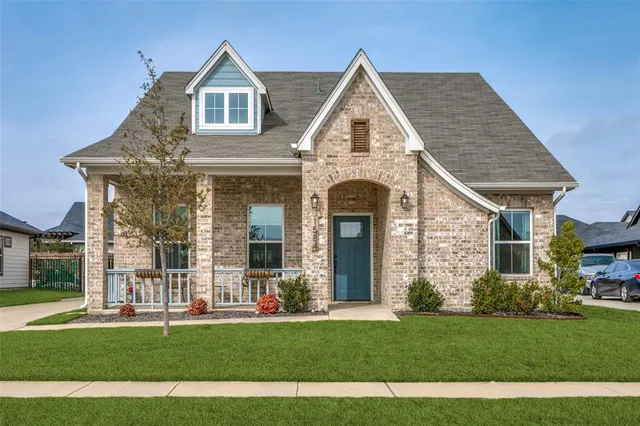 $425,000 | 1584 Saylee Lane, Burleson, TX 76028