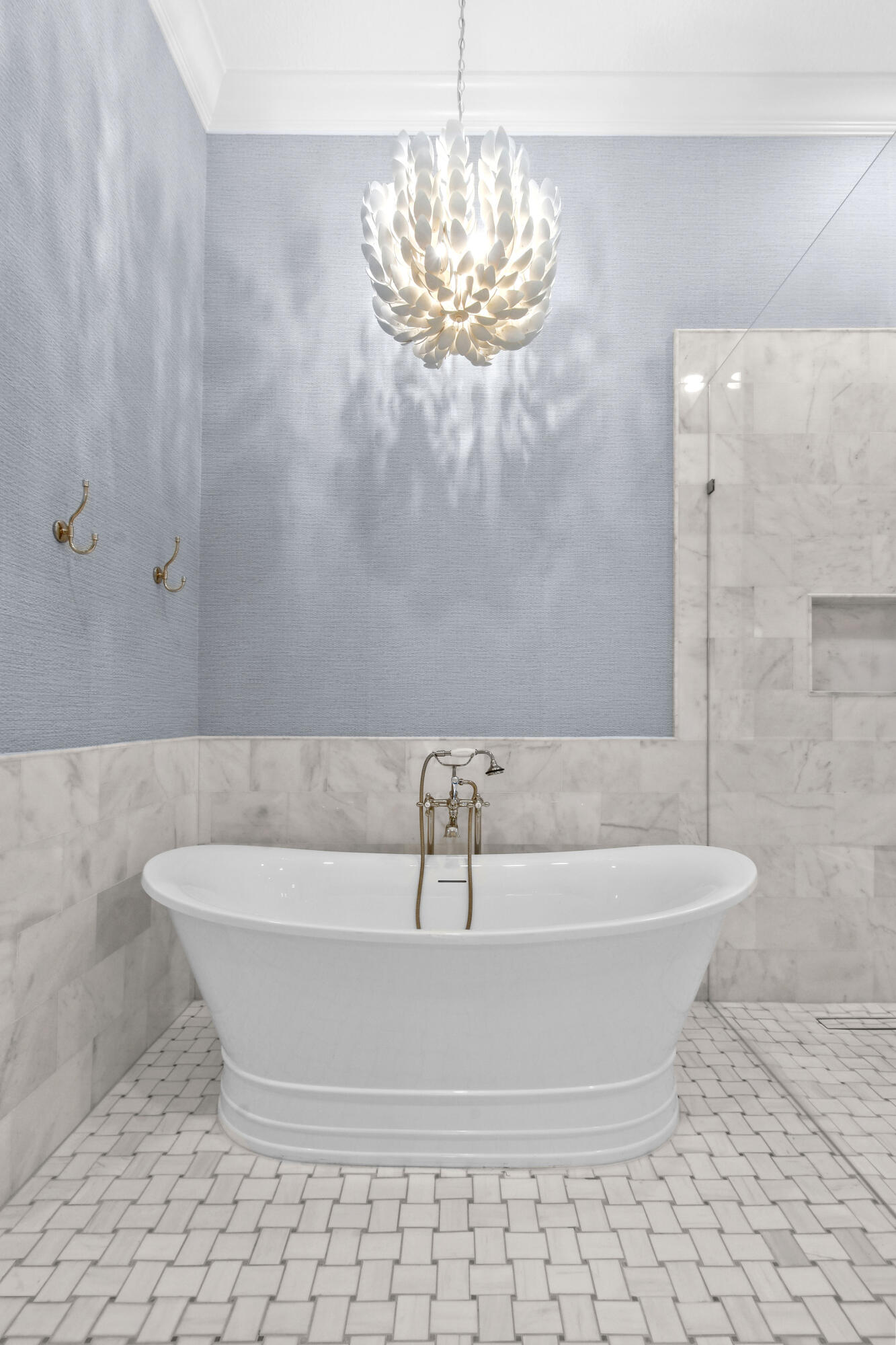 111 Bilboa Drive Jupiter, FL 33458 - Photo 22 of 35 a bathroom with a bathtub