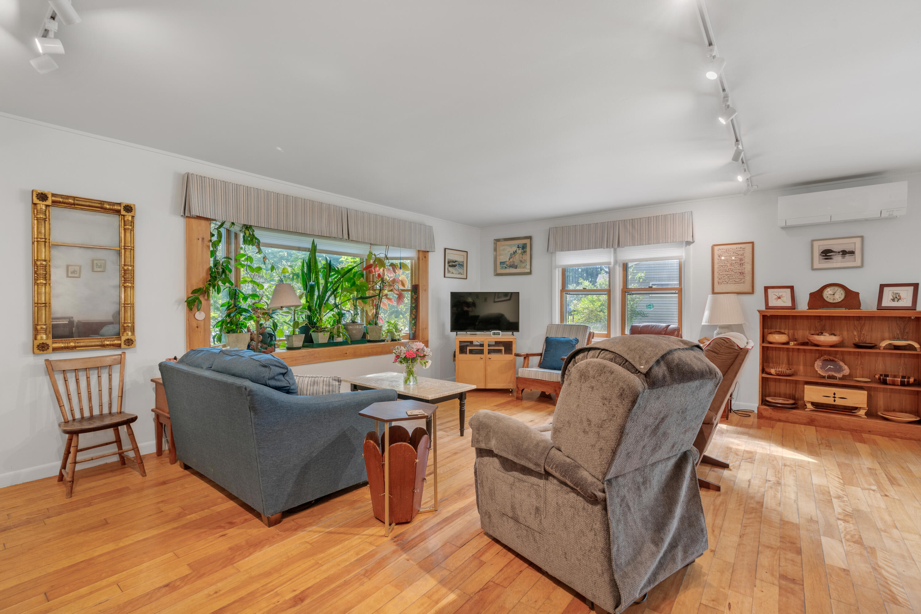 46 Intrepid Street Brunswick, ME 04011 - Photo 5 of 24 46 Intrepid