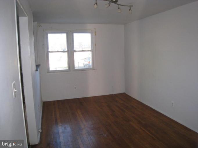 5902 Laclede Road Baltimore, MD 21206 - Photo 3 of 7 Dining Room