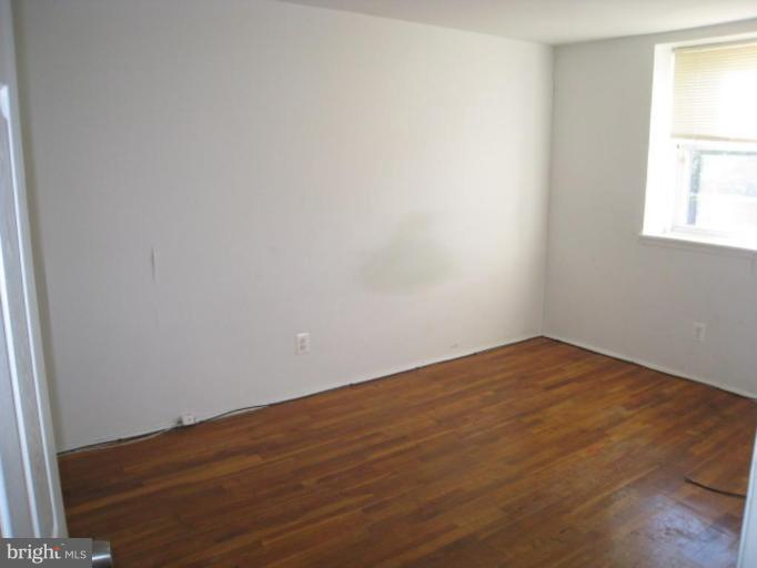 5902 Laclede Road Baltimore, MD 21206 - Photo 4 of 7 Bedroom #1