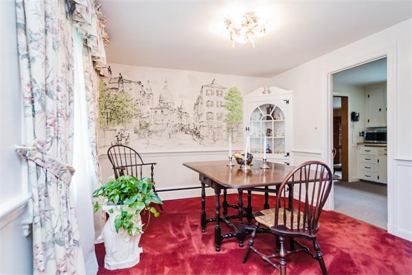 39 Clearwater Road Newton, MA 02462 - Photo 5 of 14 Gallery Image 5
