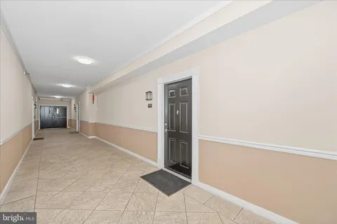 $340,000 | 501 Hungerford Drive, Unit 139, Rockville, MD 20850