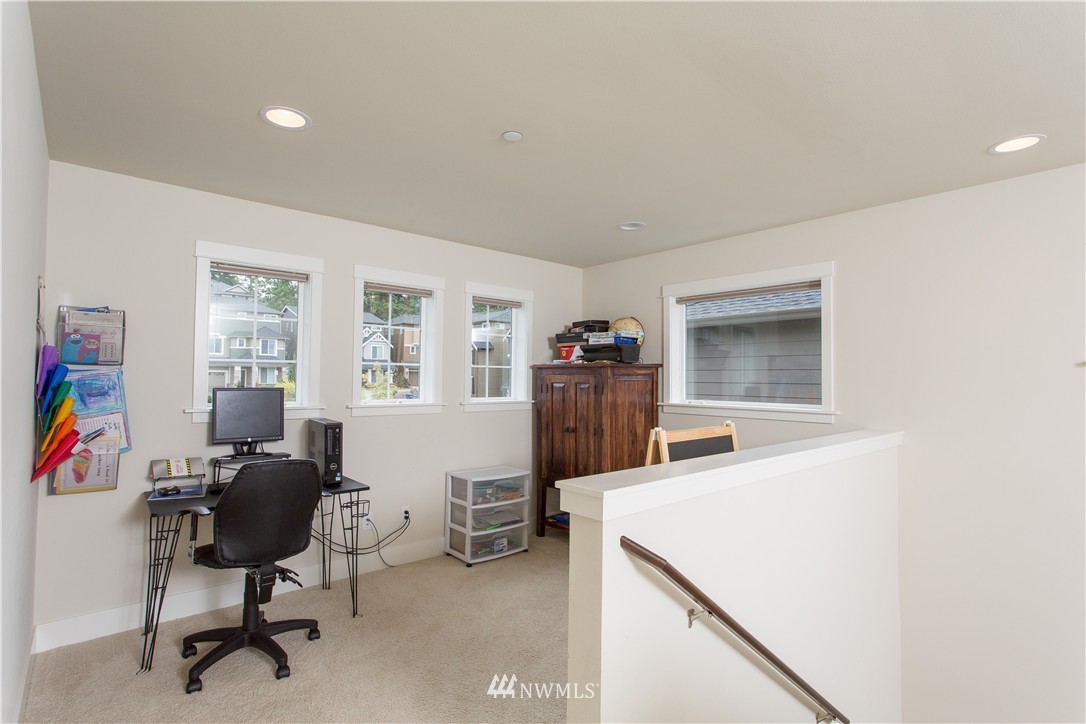 12122 Northeast 174th Street Bothell, WA 98011 - Photo 11 of 22 Gallery Image 11