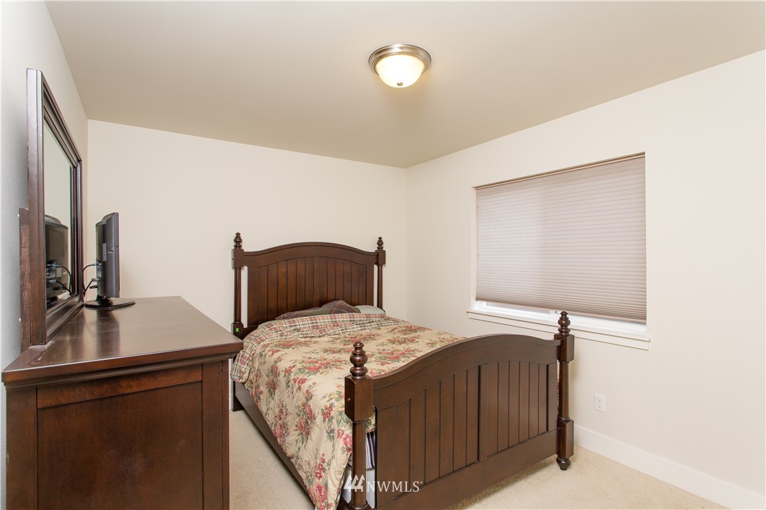12122 Northeast 174th Street Bothell, WA 98011 - Photo 17 of 22 Gallery Image 17