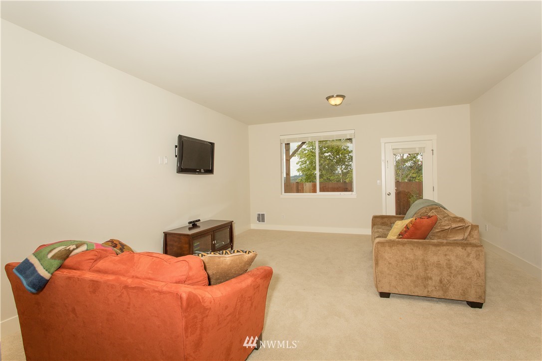12122 Northeast 174th Street Bothell, WA 98011 - Photo 19 of 22 Gallery Image 19