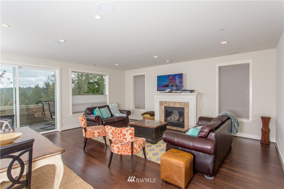 12122 Northeast 174th Street Bothell, WA 98011 - Photo 7 of 22 Gallery Image 7