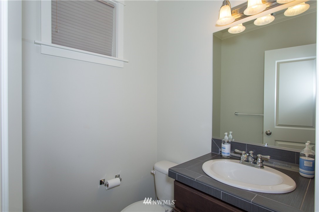 12122 Northeast 174th Street Bothell, WA 98011 - Photo 10 of 22 Gallery Image 10