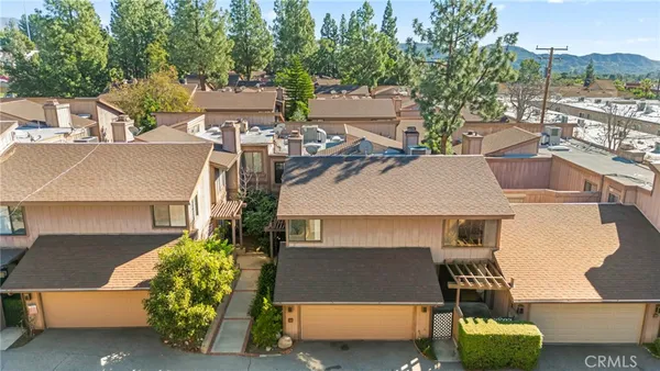 $949,000 | 33 Northwoods Lane, La Crescenta, CA 91214