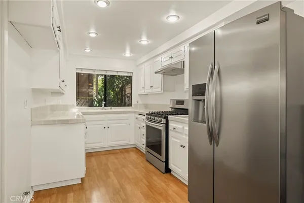 $949,000 | 33 Northwoods Lane, La Crescenta, CA 91214