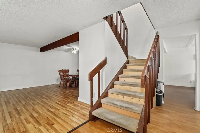 $989,000 | 33 Northwoods Lane, La Crescenta, CA 91214