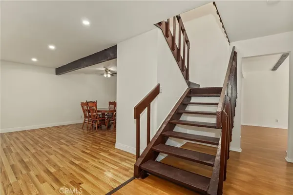 $949,000 | 33 Northwoods Lane, La Crescenta, CA 91214