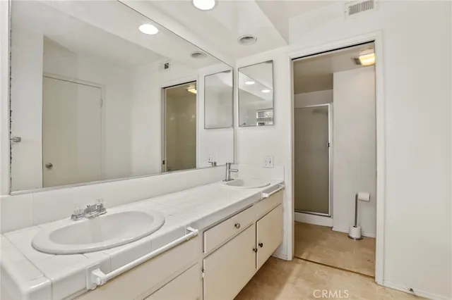 $989,000 | 33 Northwoods Lane, La Crescenta, CA 91214