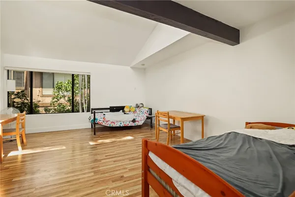 $949,000 | 33 Northwoods Lane, La Crescenta, CA 91214