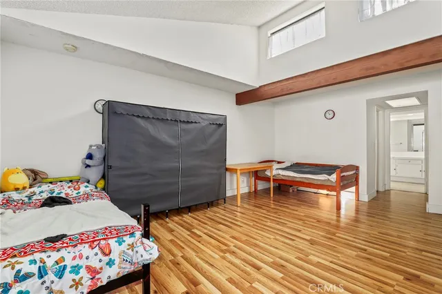 $989,000 | 33 Northwoods Lane, La Crescenta, CA 91214