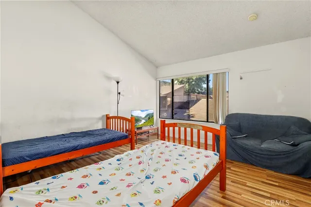 $989,000 | 33 Northwoods Lane, La Crescenta, CA 91214