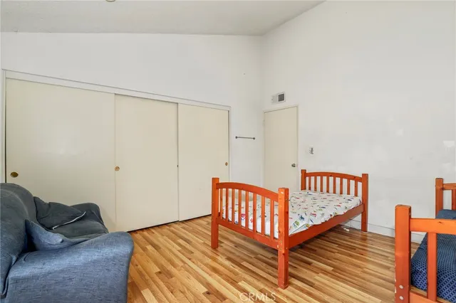 $989,000 | 33 Northwoods Lane, La Crescenta, CA 91214