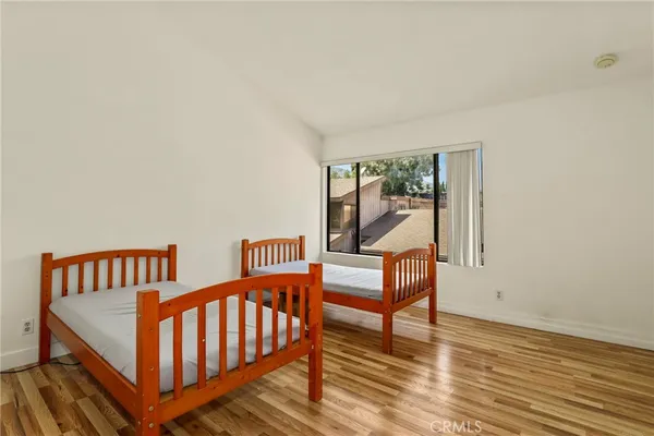 $949,000 | 33 Northwoods Lane, La Crescenta, CA 91214