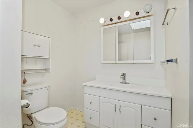 $989,000 | 33 Northwoods Lane, La Crescenta, CA 91214