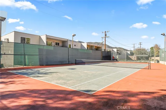 $989,000 | 33 Northwoods Lane, La Crescenta, CA 91214