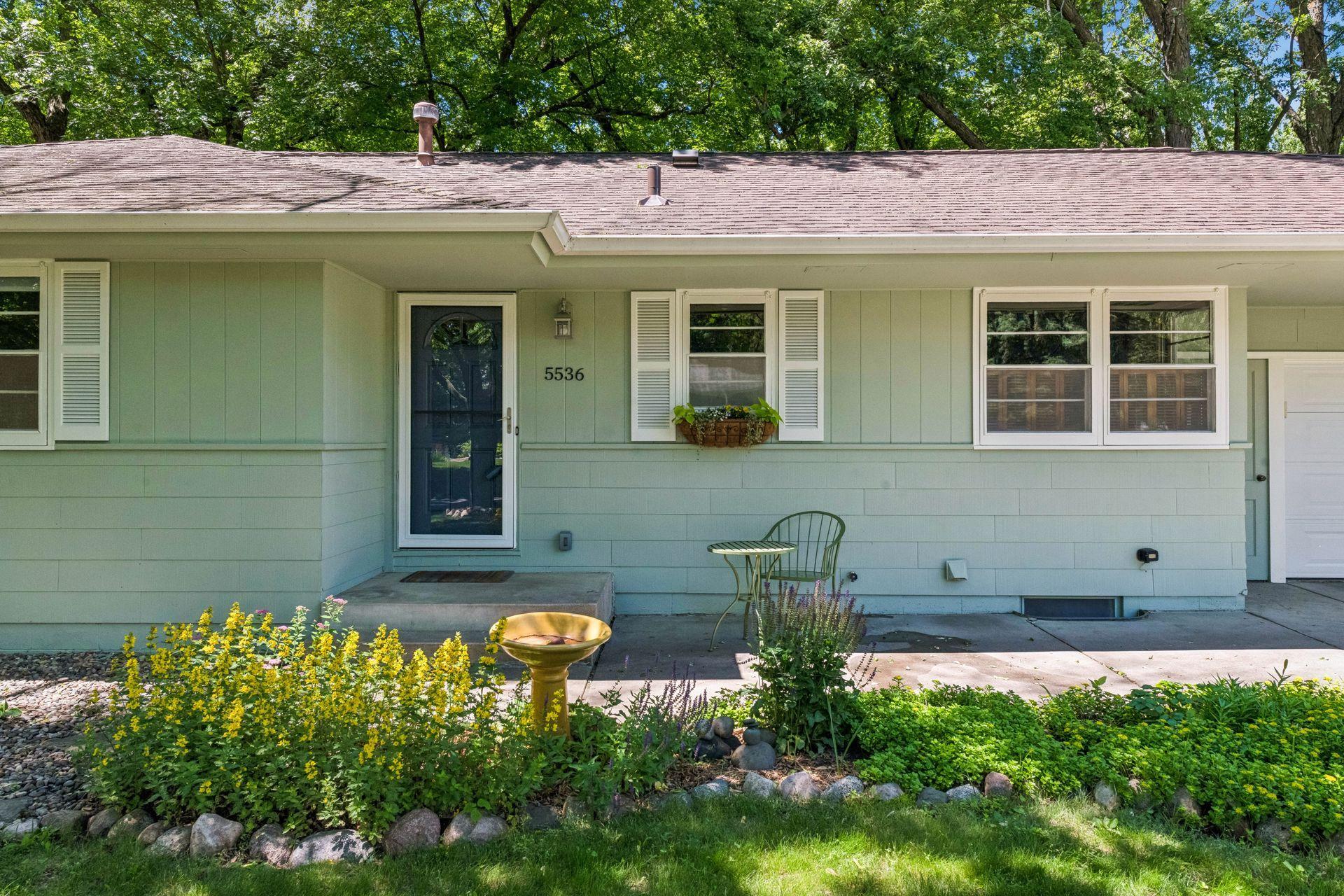 5536 Holiday Road Minnetonka, MN 55345 - Photo 3 of 35
