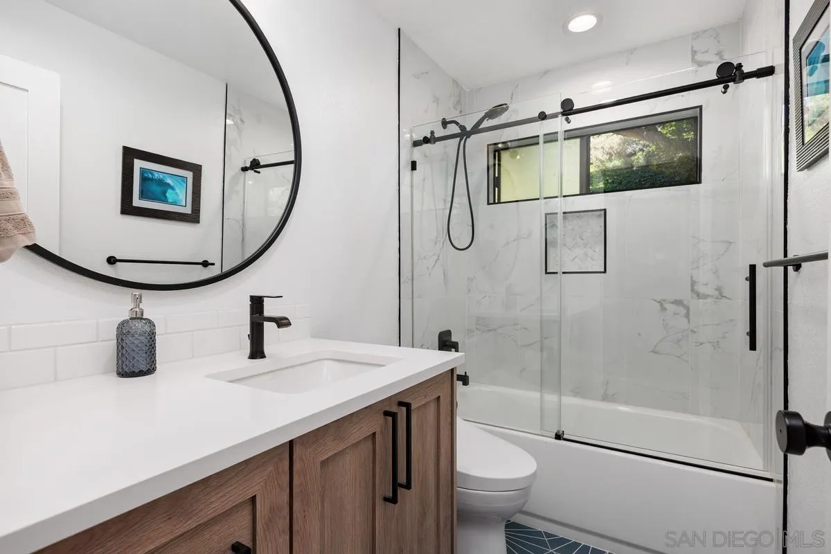 381 Playa Blanca Encinitas, CA 92024 - Photo 22 of 27