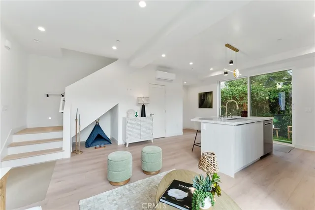 $3,680,000 | 3932 Minerva Avenue, Los Angeles, CA 90066