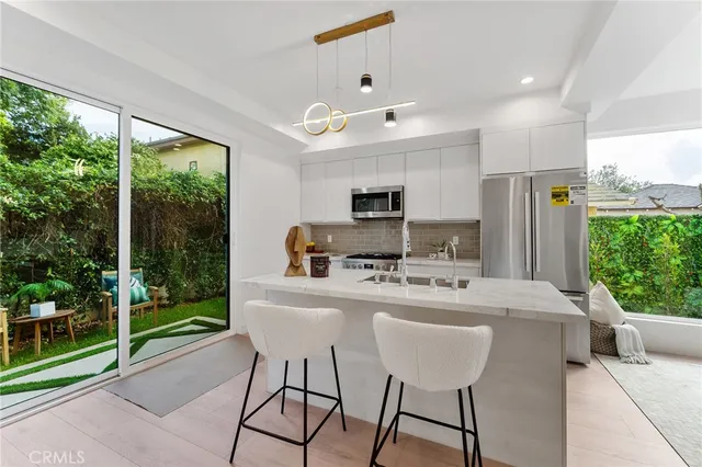 $3,680,000 | 3932 Minerva Avenue, Los Angeles, CA 90066