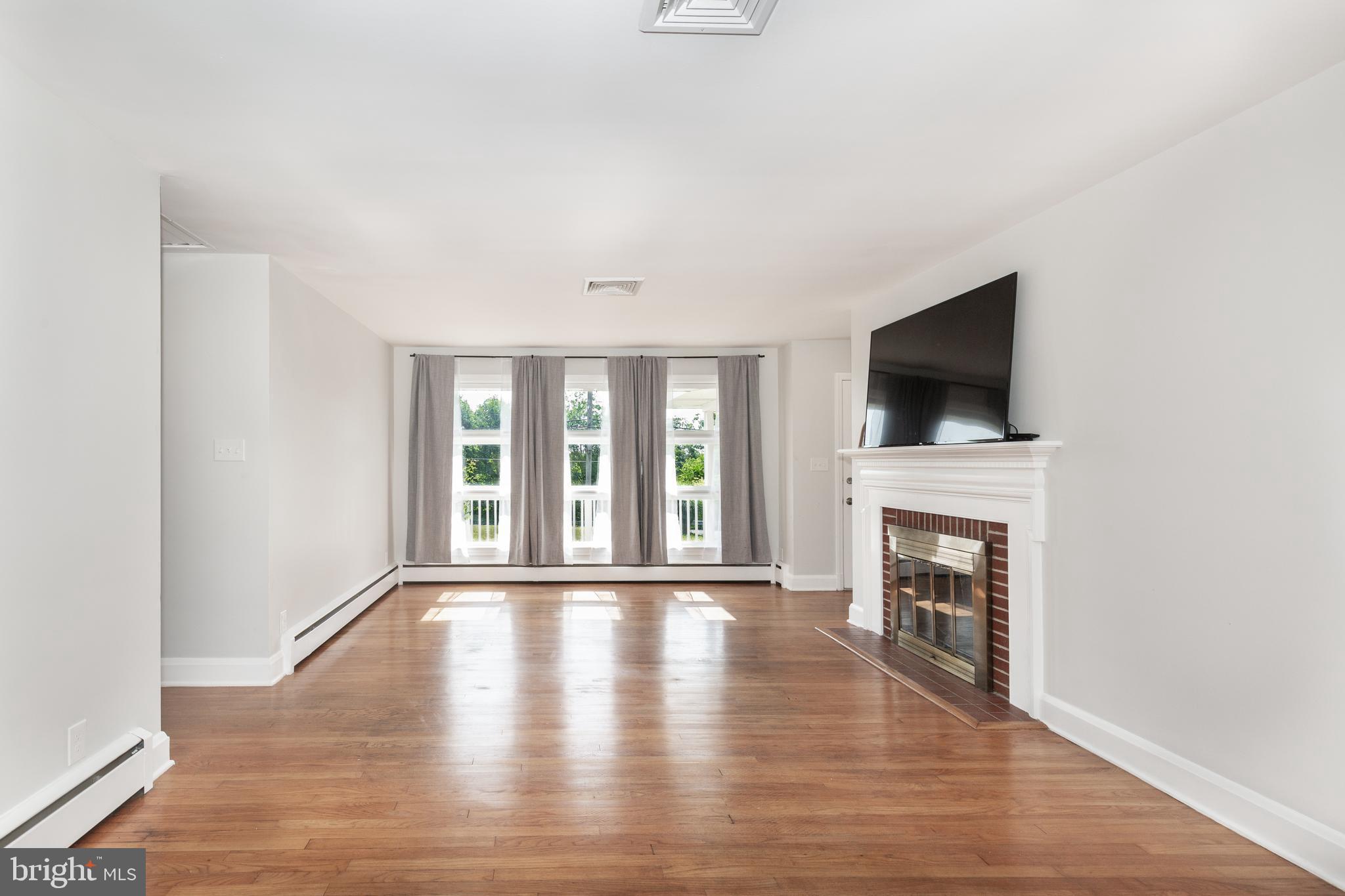 15022 Hanover Pike Upperco, MD 21155 - Photo 6 of 32