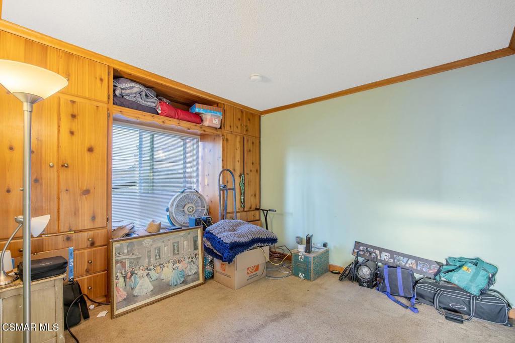 4787 North Buttercreek Road Moorpark, CA 93021 - Photo 21 of 31 a living room with furniture