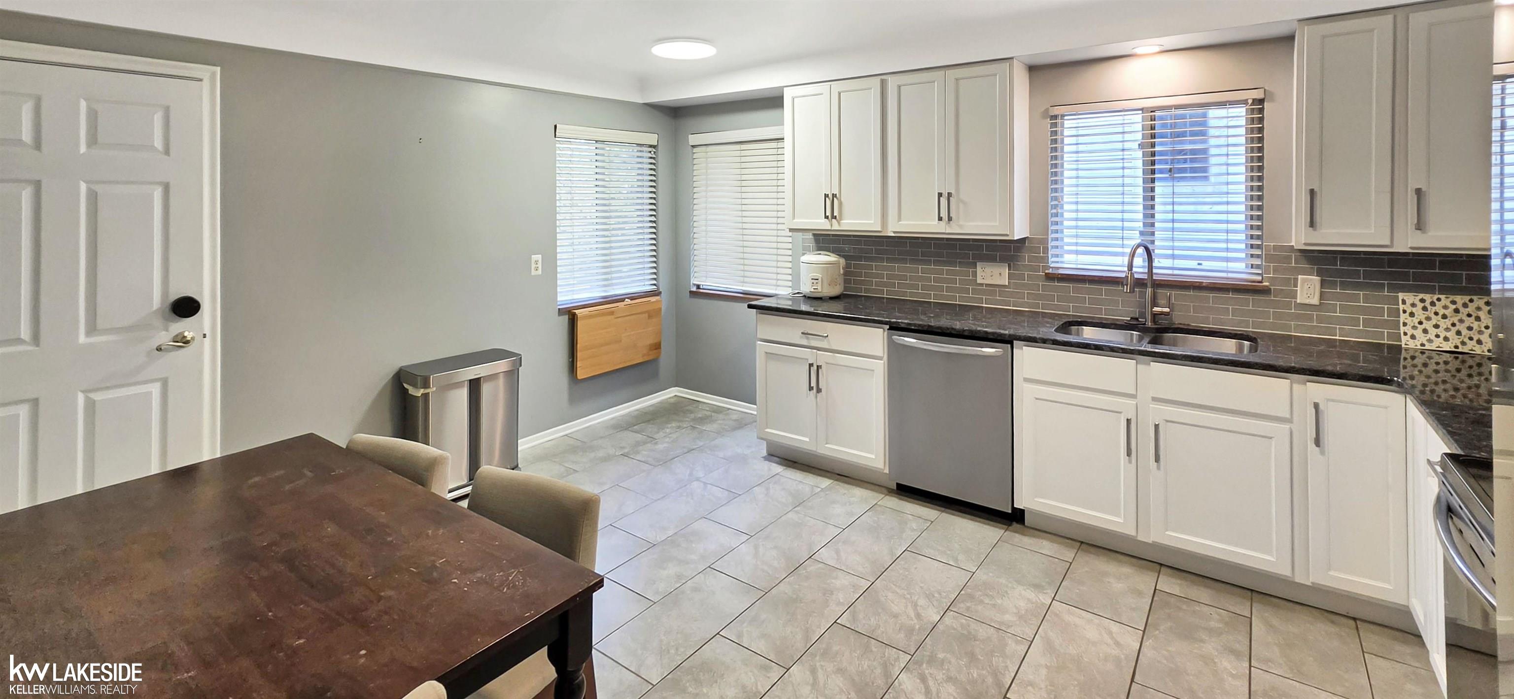 890 Neff Road Grosse Pointe, MI 48230 - Photo 4 of 18