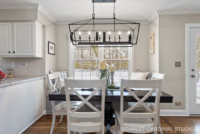 $535,000 | 295 Meadowview Lane, Aurora, IL 60502