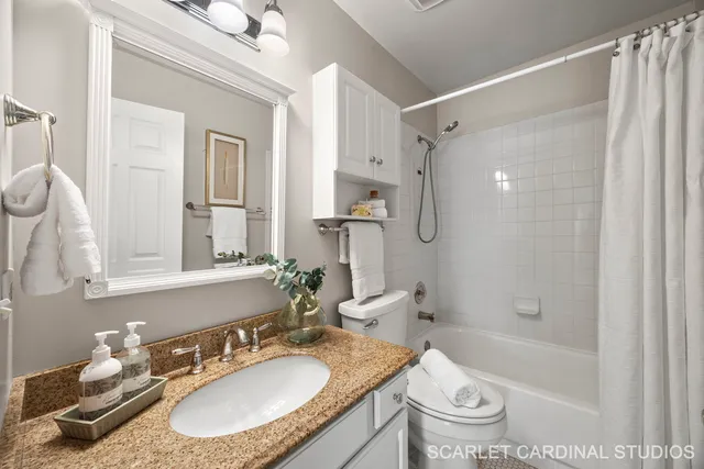 $535,000 | 295 Meadowview Lane, Aurora, IL 60502