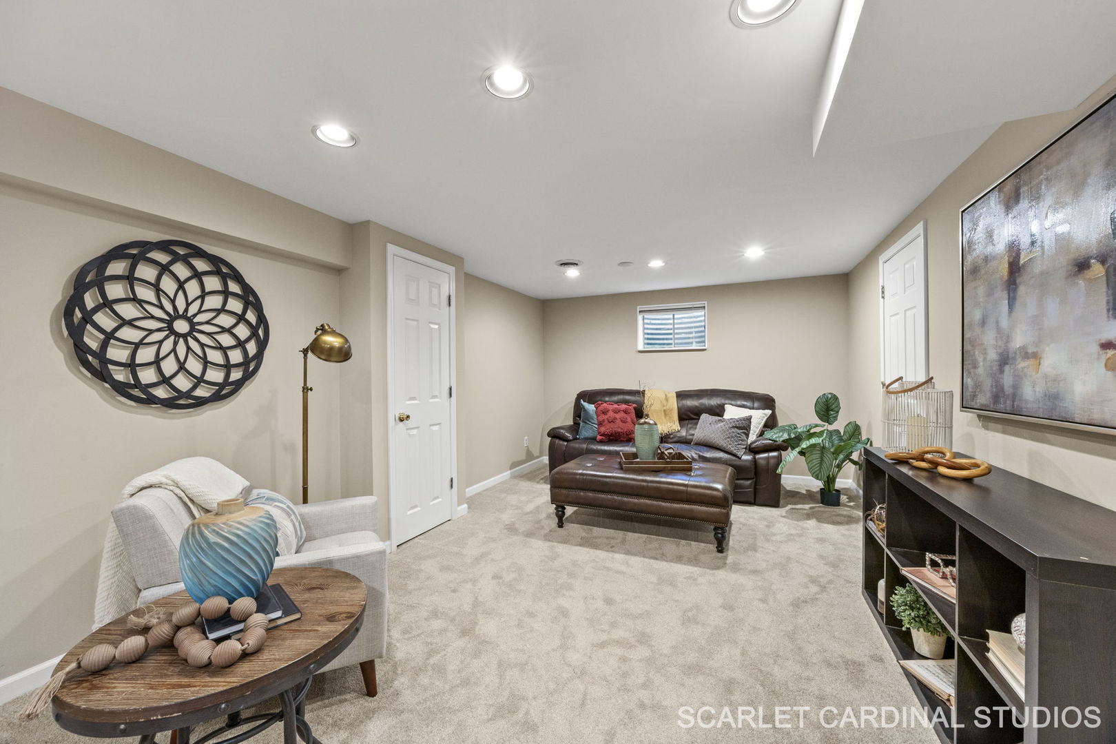 295 Meadowview Lane Aurora, IL 60502 - Photo 23 of 42 a living room with furniture and a wooden floor